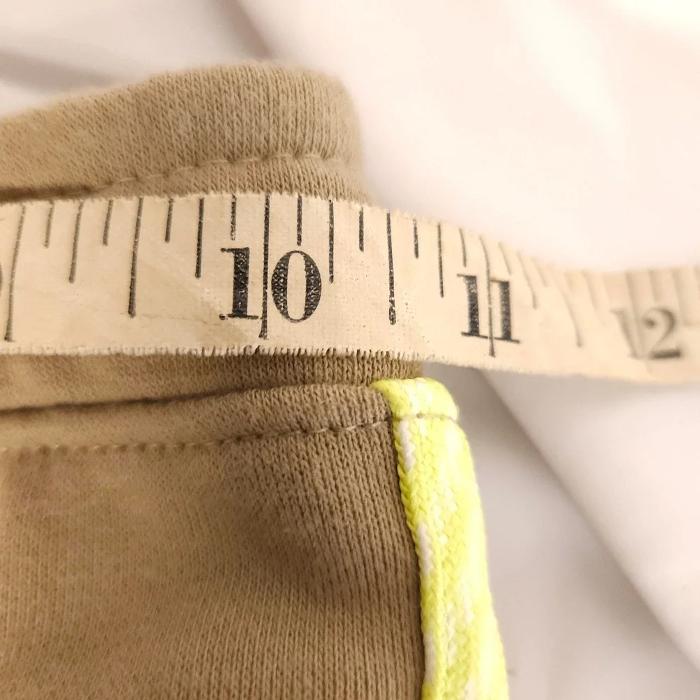 NWT Nike Khaki Cotton‎ Blend Athletic Shorts Boys Small 4-5 Years 21-24x4